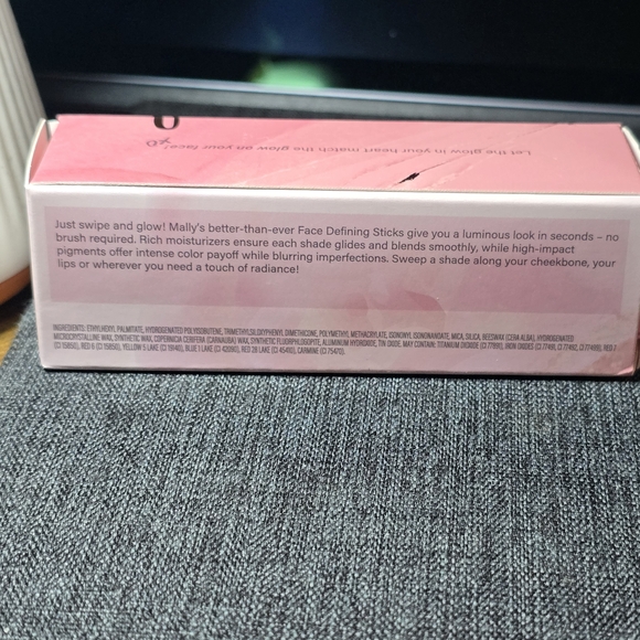 Mally Beauty Face Defining Stick - Just-Pinched Pink - Picture 3 of 4